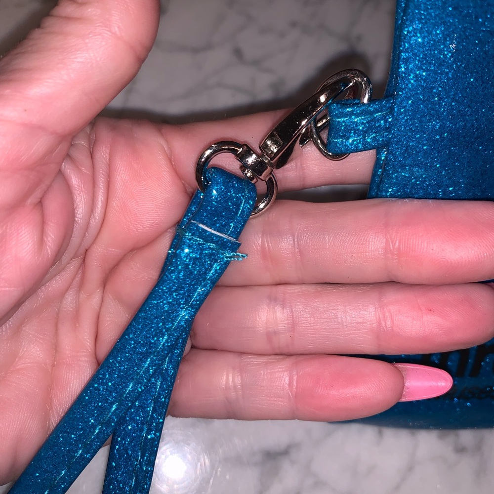 🌺MUSES MARDI GRAS WRISTLET 🌺NEVER USED! EXCELLENT CONDITION! - Picture 3 of 7